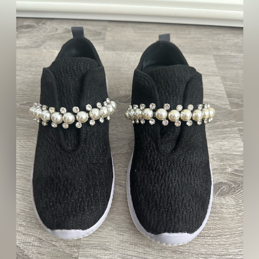 National Comfort Women’s Kenzey Slip On Sneaker Pearl Rhinestones - Size 8 Black
